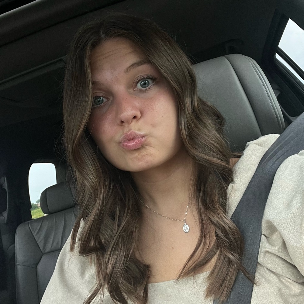 Meet your Posher, Alli